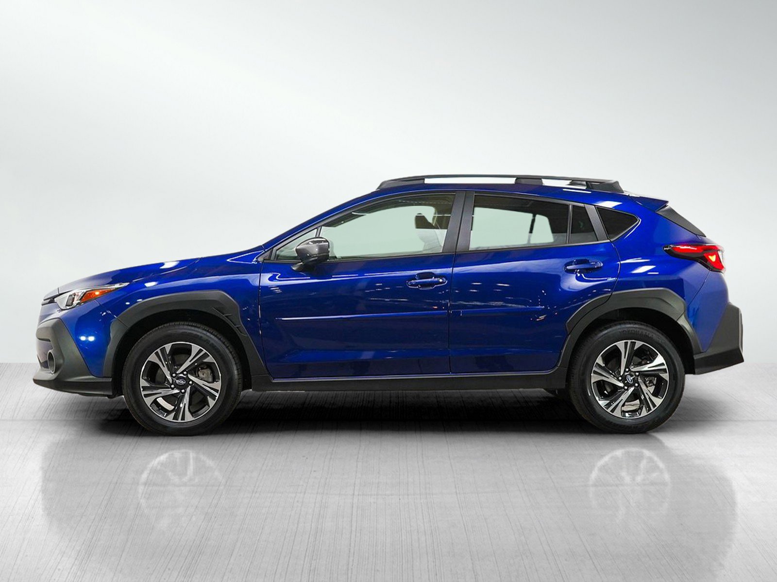 Used 2024 Subaru Crosstrek 2.0i Premium AWD/4WD image 2