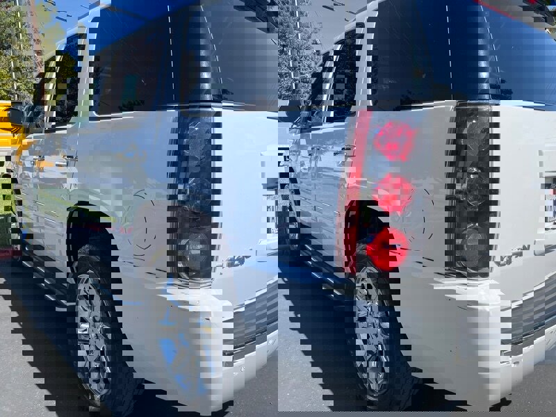 Used 2013 GMC Yukon Denali image 10