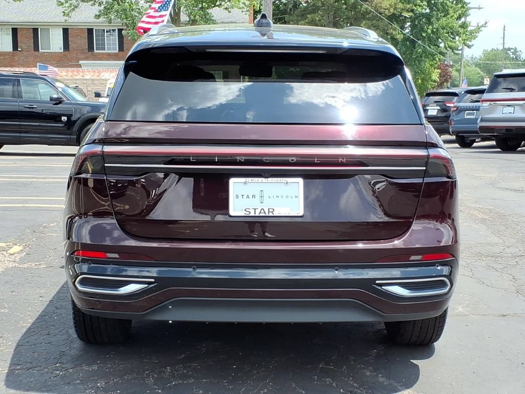 Used 2024 Lincoln Nautilus Reserve AWD/4WD image 6