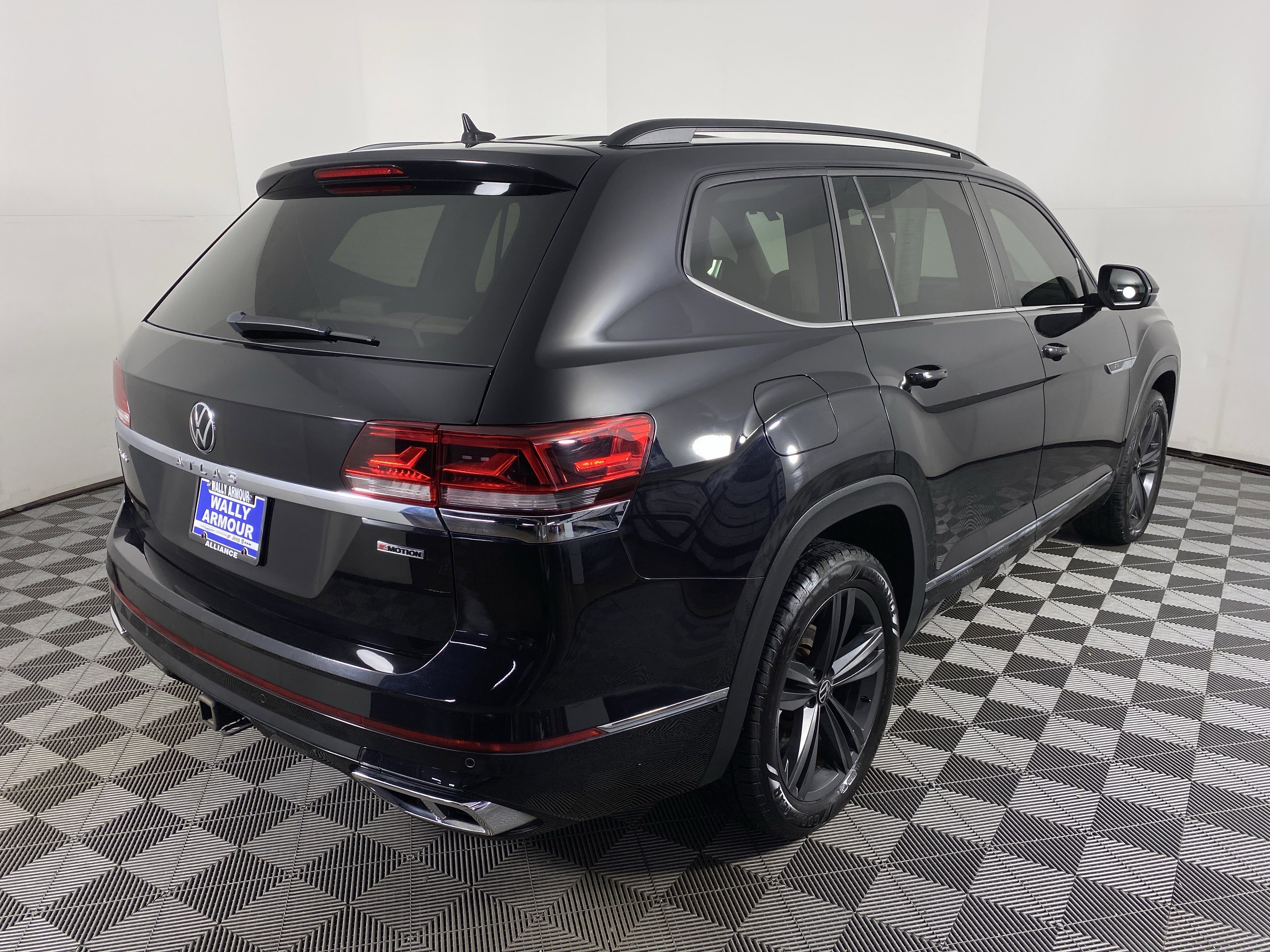 Used 2021 Volkswagen Atlas SE w/ Panoramic Sunroof Package image 8