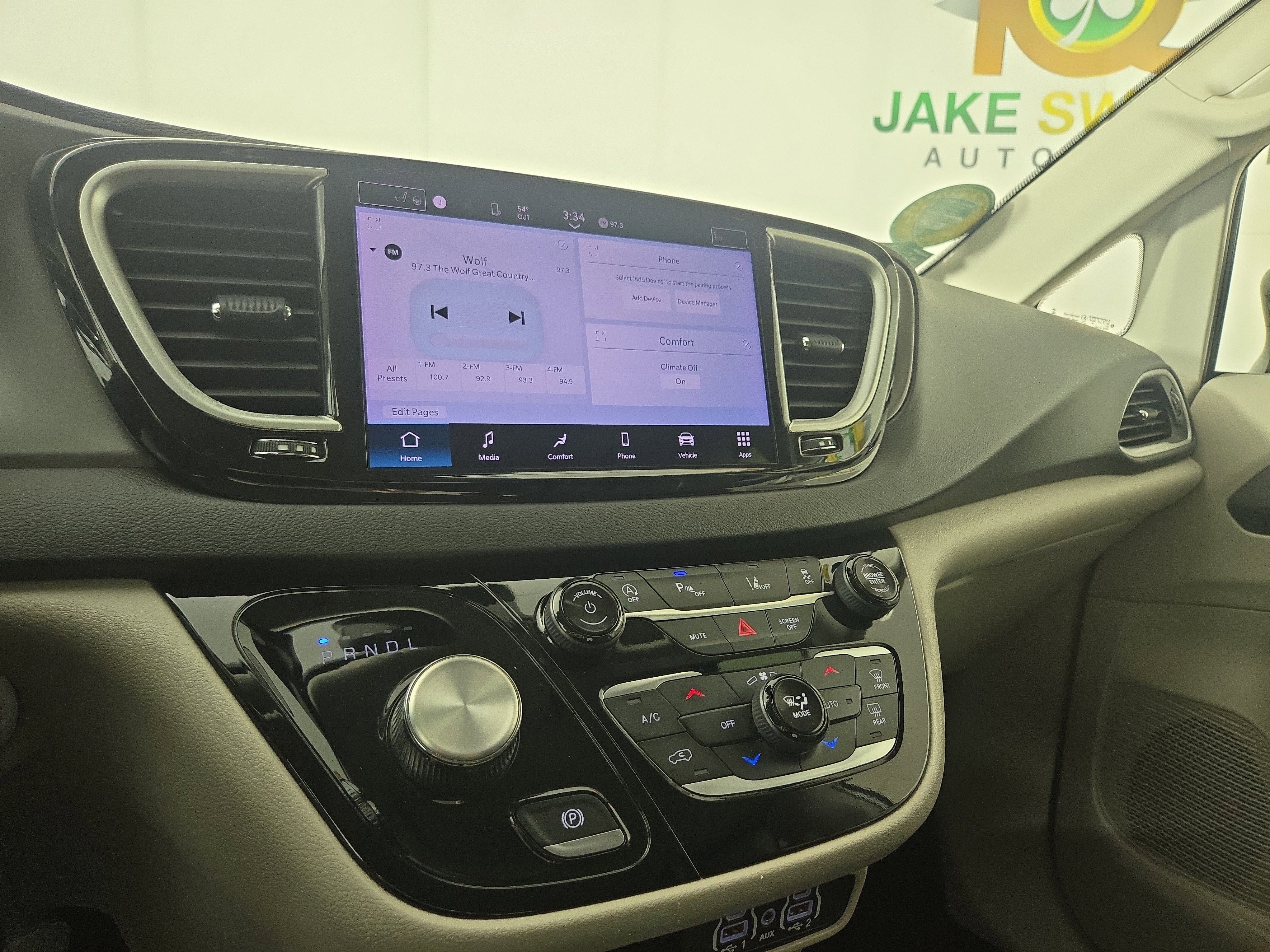 Used 2024 Chrysler Pacifica Touring-L image 22