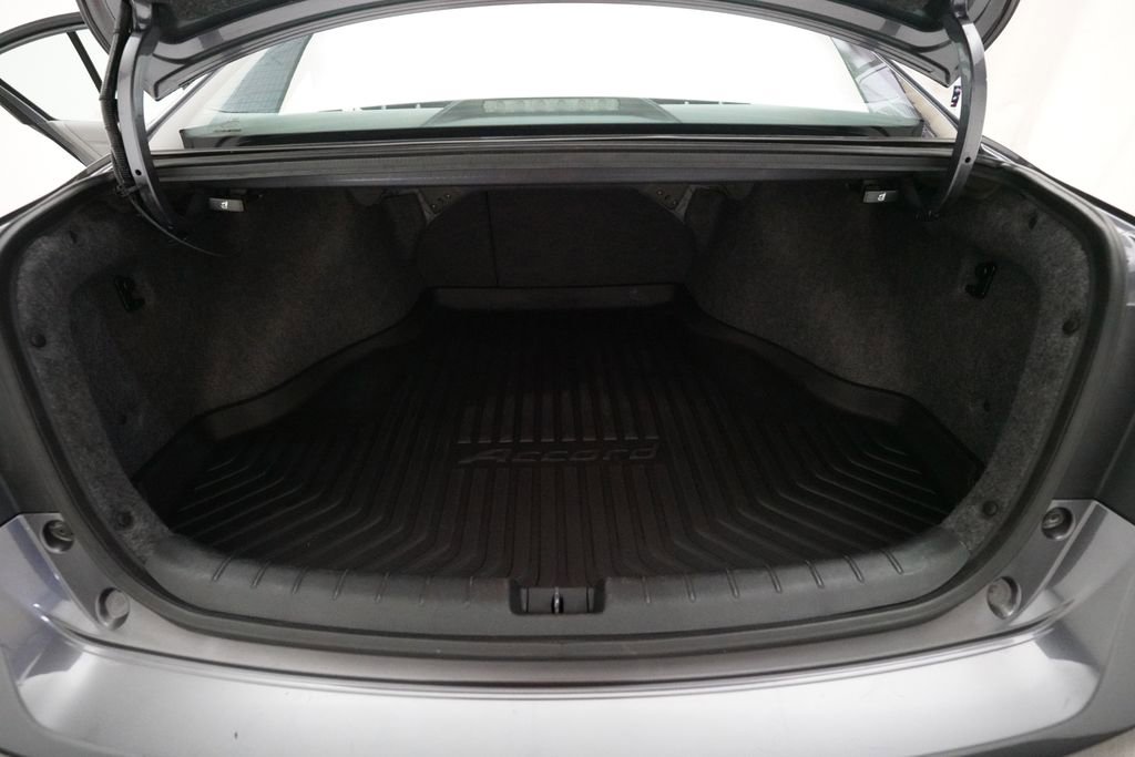 Used 2016 Honda Accord EX-L image 10