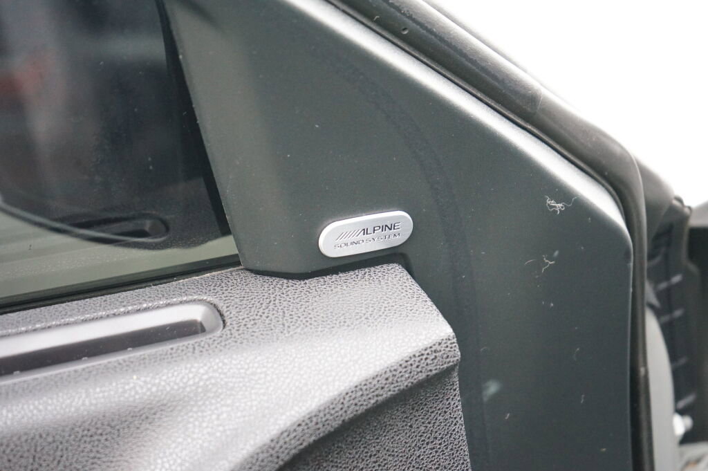 Used 2018 Dodge Charger R/T w/ Blacktop Package image 11