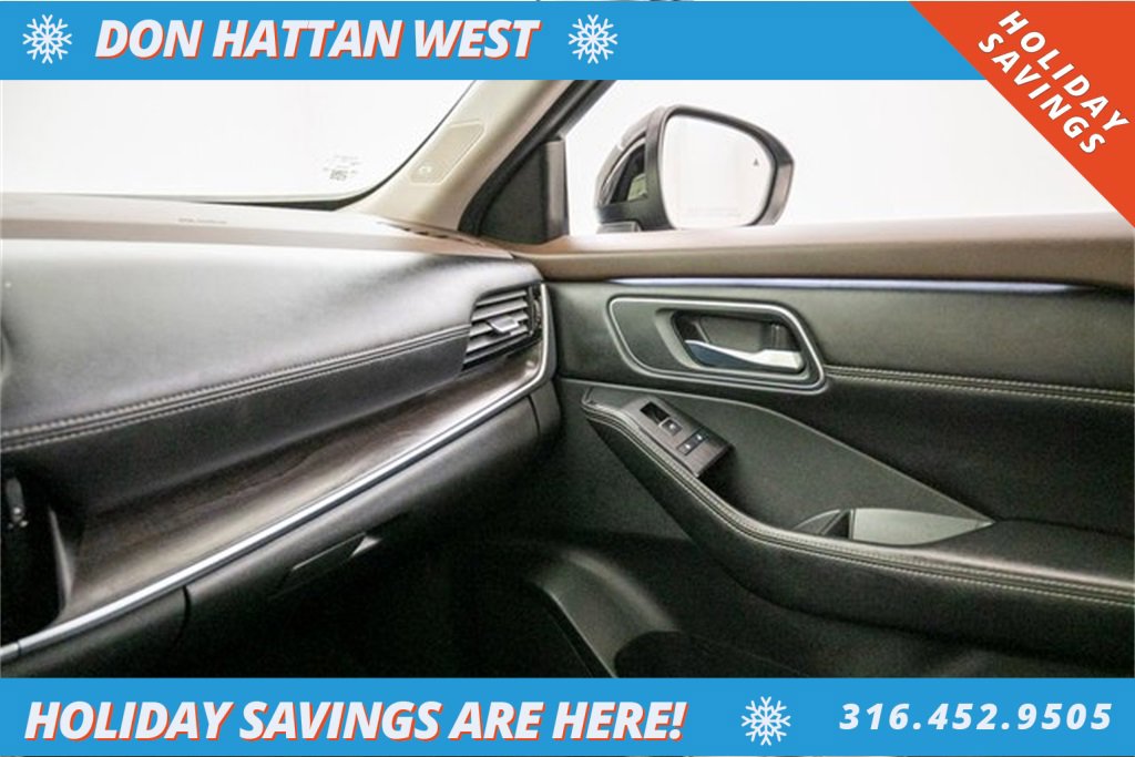 Used 2022 Nissan Rogue Platinum w/ Head-Up Display Package image 15