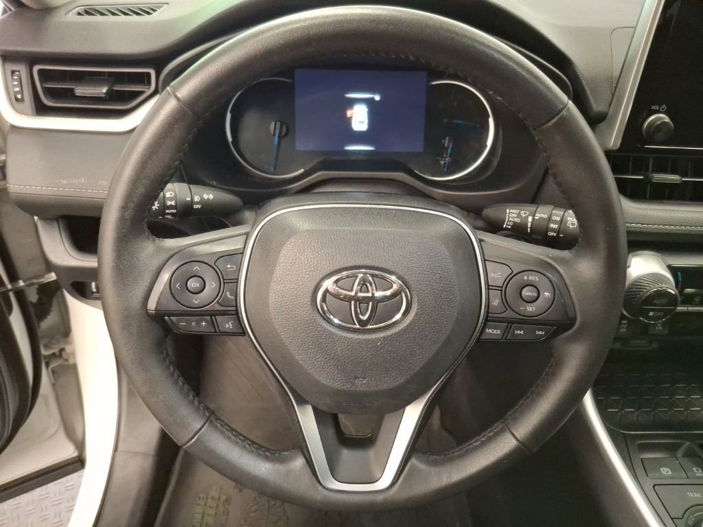 Used 2024 Toyota RAV4 AWD Hybrid w/ Weather Package image 21