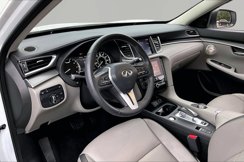 Used 2023 INFINITI QX50 Luxe FWD image 15