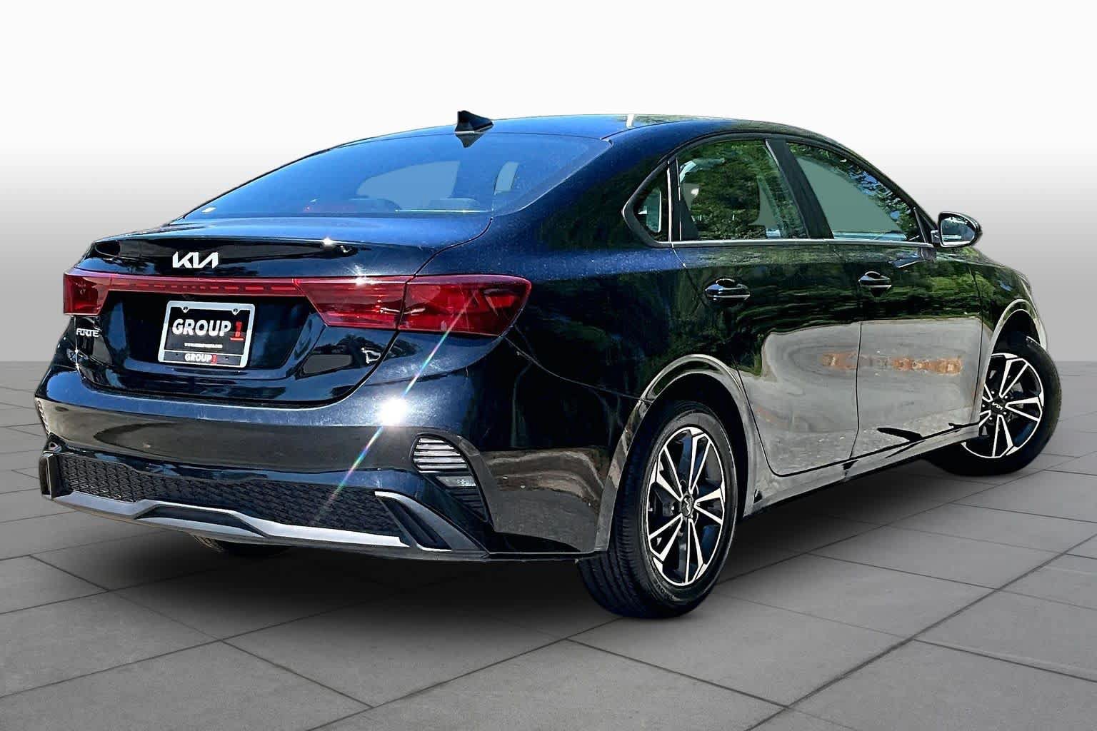 Used 2024 Kia Forte LXS FWD image 13