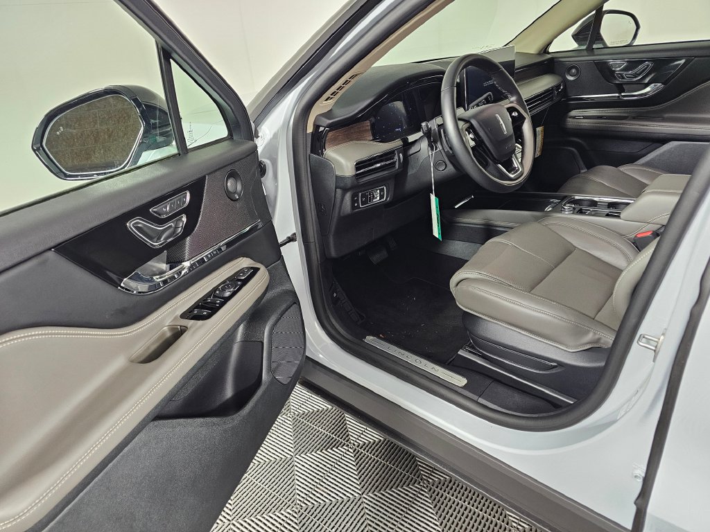 Certified 2026 Lincoln Corsair Grand Touring AWD/4WD image 21