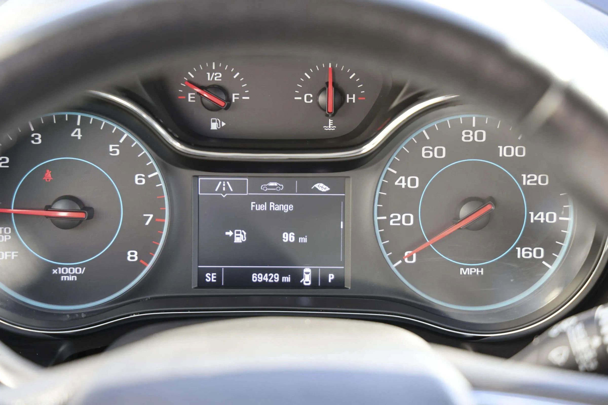 Used 2017 Chevrolet Cruze Premier image 25