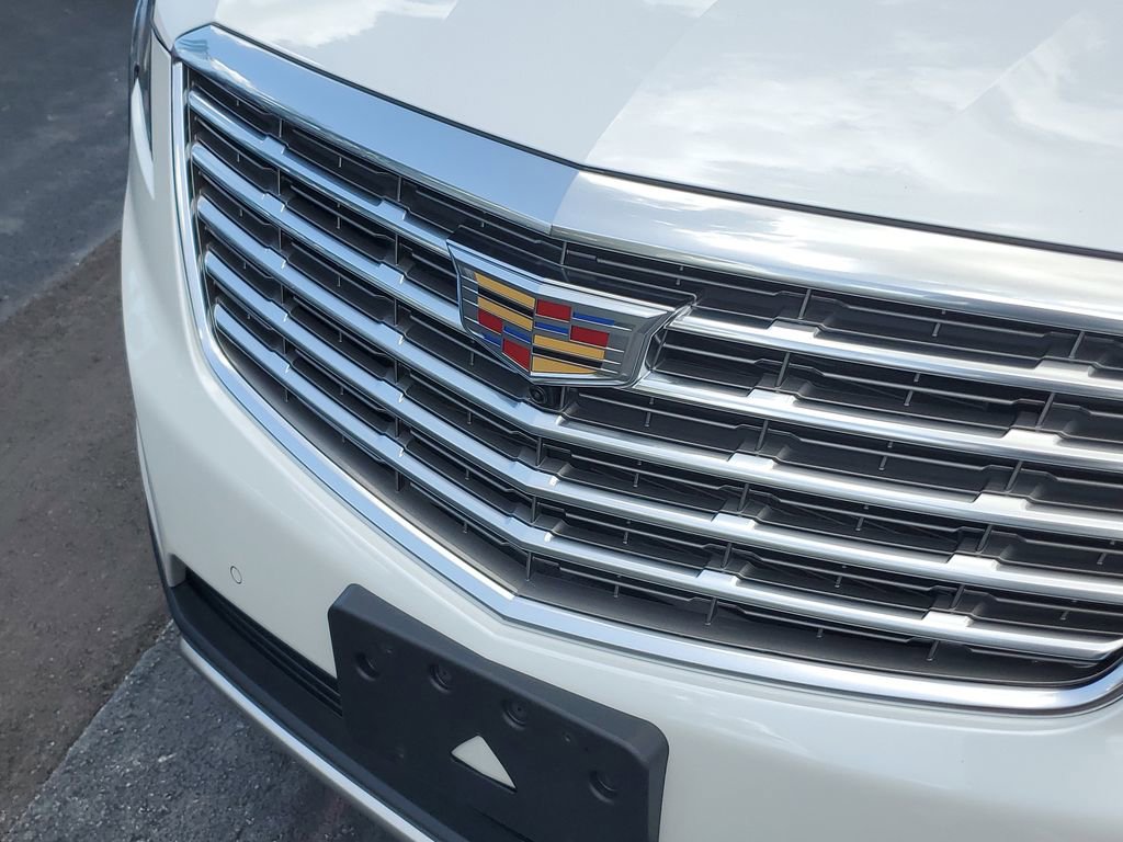 Used 2017 Cadillac XT5 Platinum w/ Driver Assist Package image 9