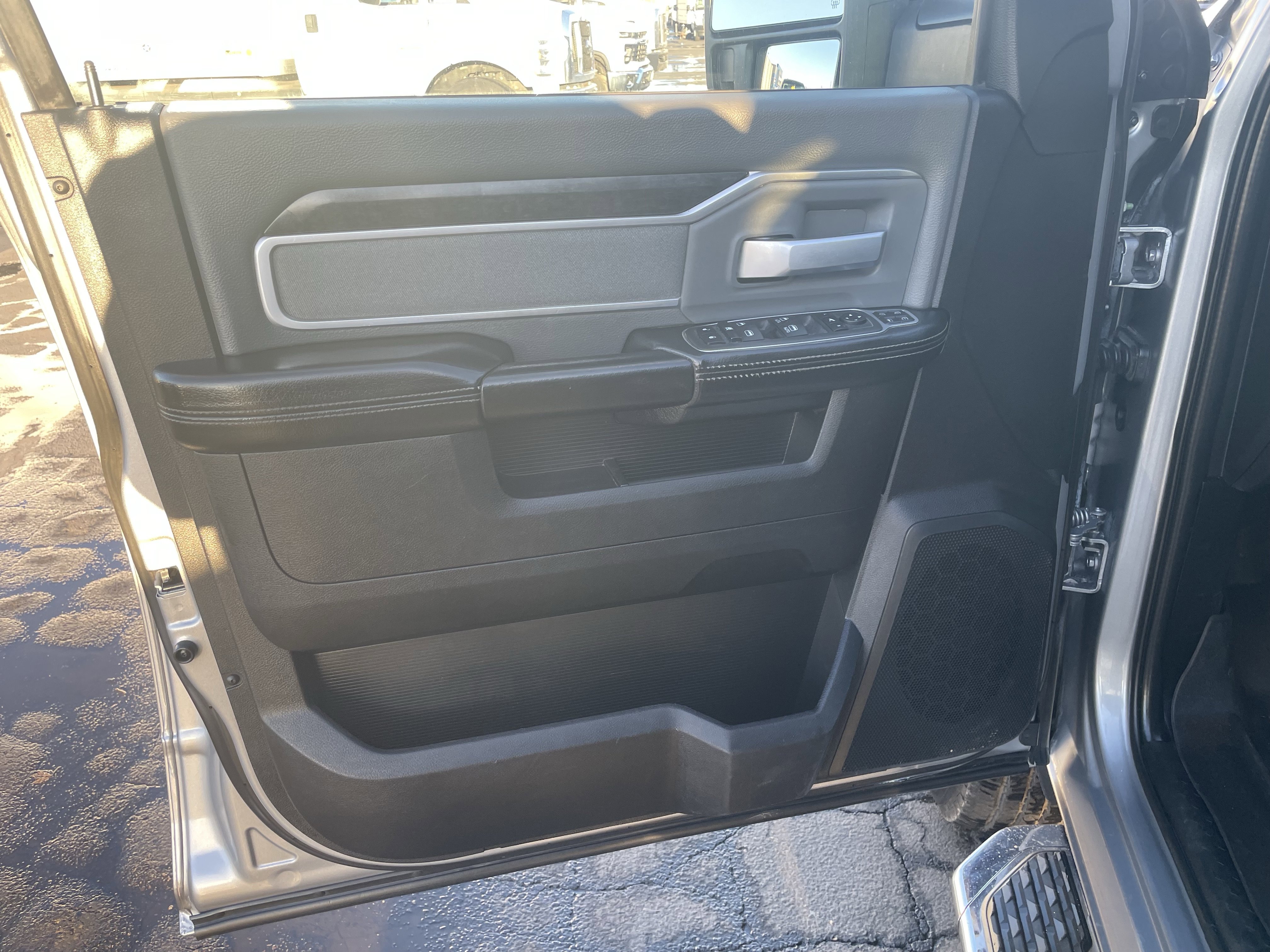 Used 2023 RAM 2500 Big Horn w/ Level 1 Equipment Group image 12