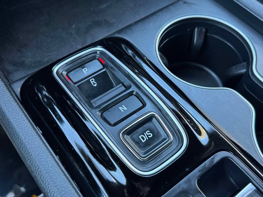 Used 2024 Honda Pilot Sport image 9