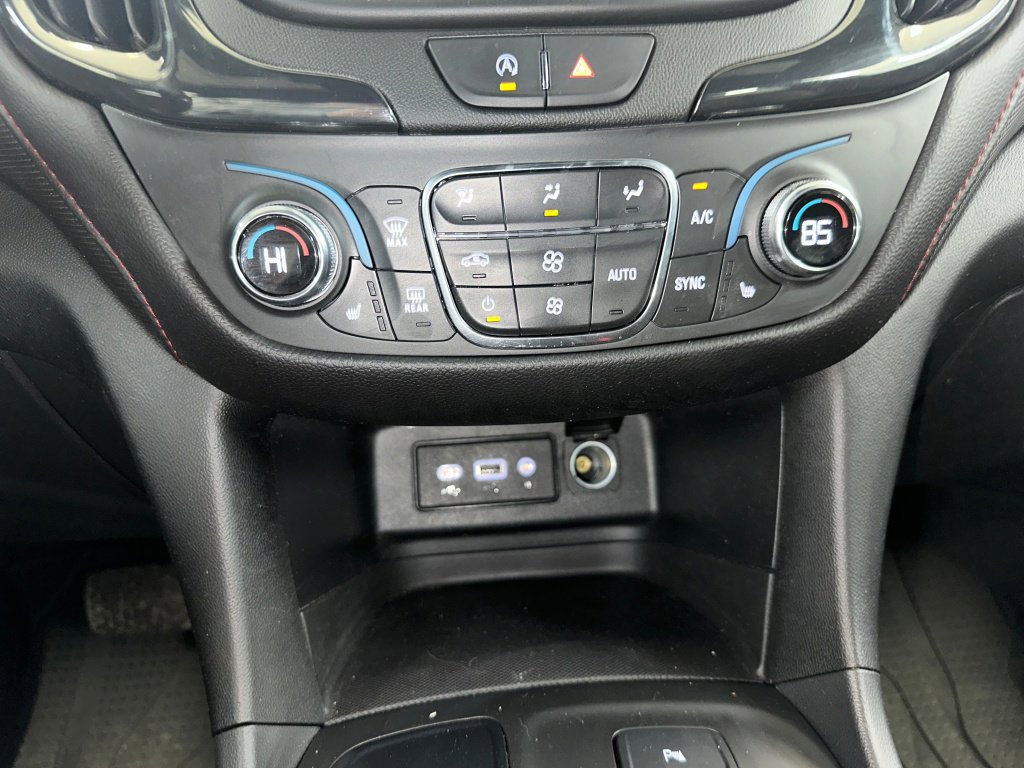 Certified 2022 Chevrolet Equinox RS w/ LPO, Floor Liner Package image 15