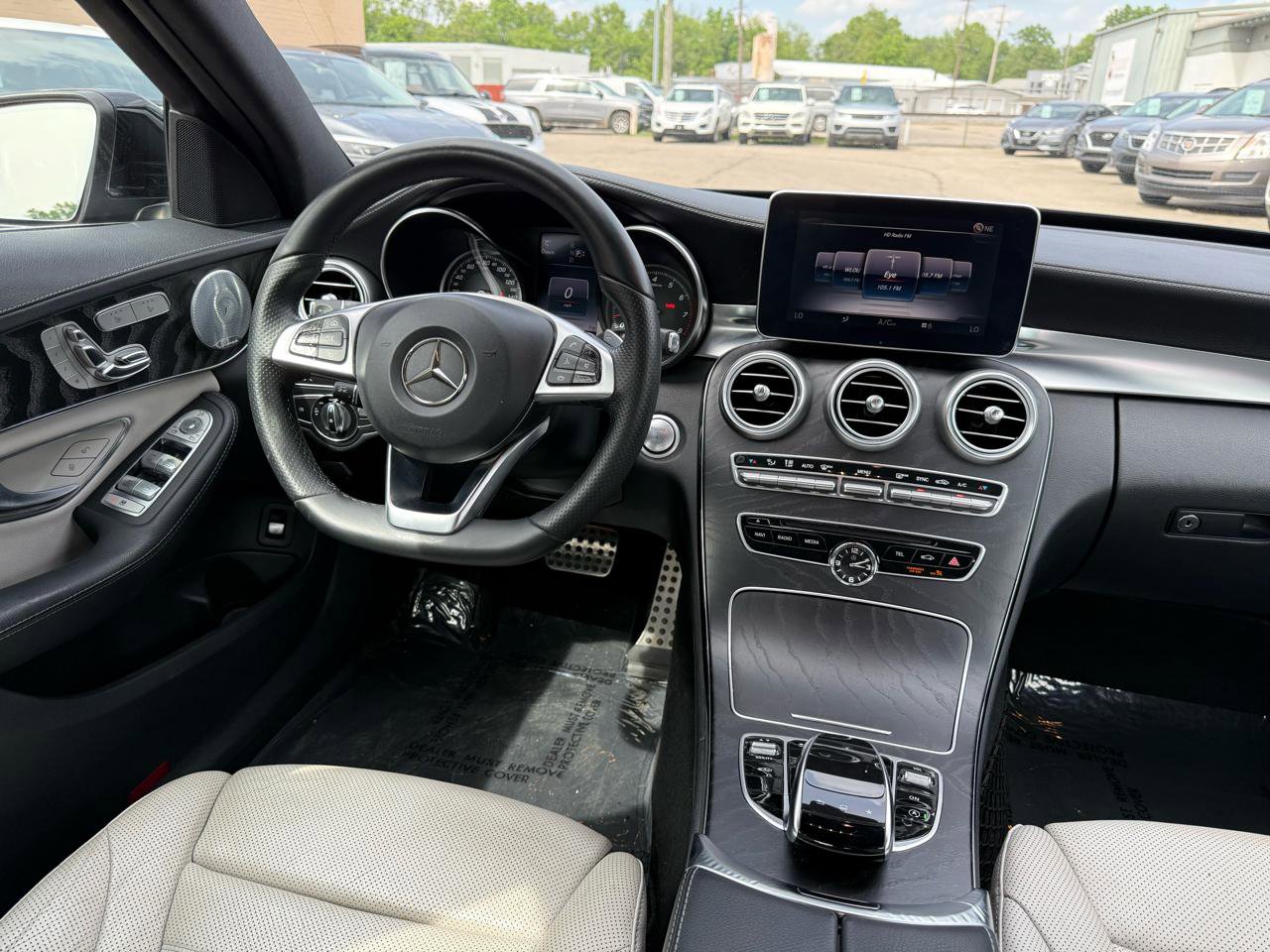 Used 2015 Mercedes-Benz C 400 4MATIC image 25