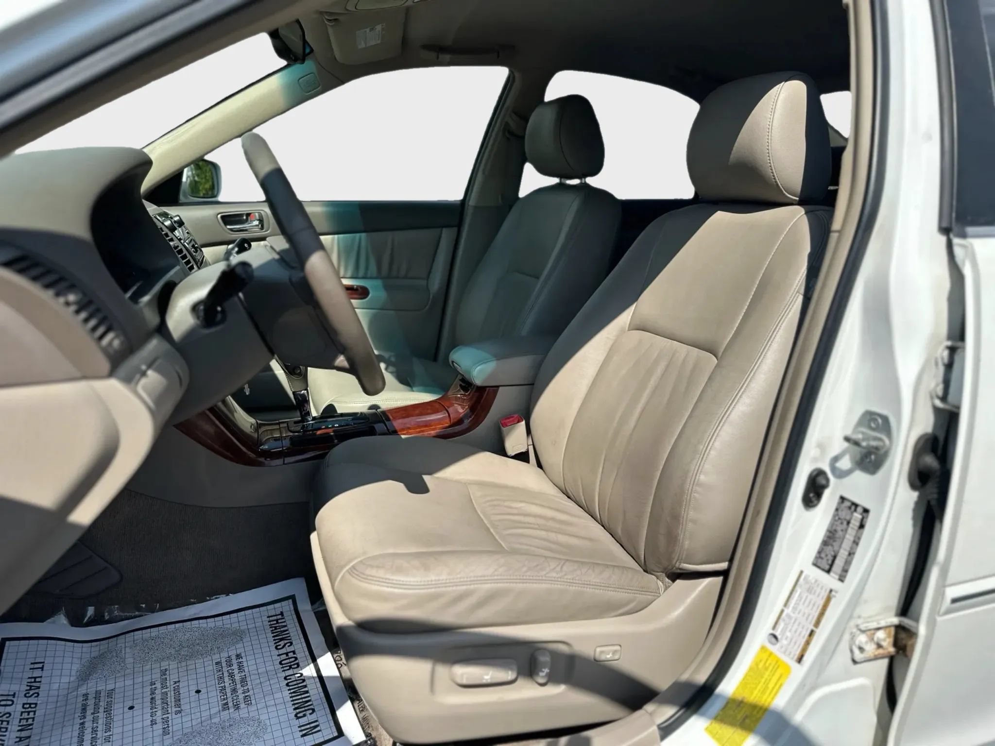 Used 2005 Toyota Camry XLE w/ XLE Premium Pkg FWD image 13