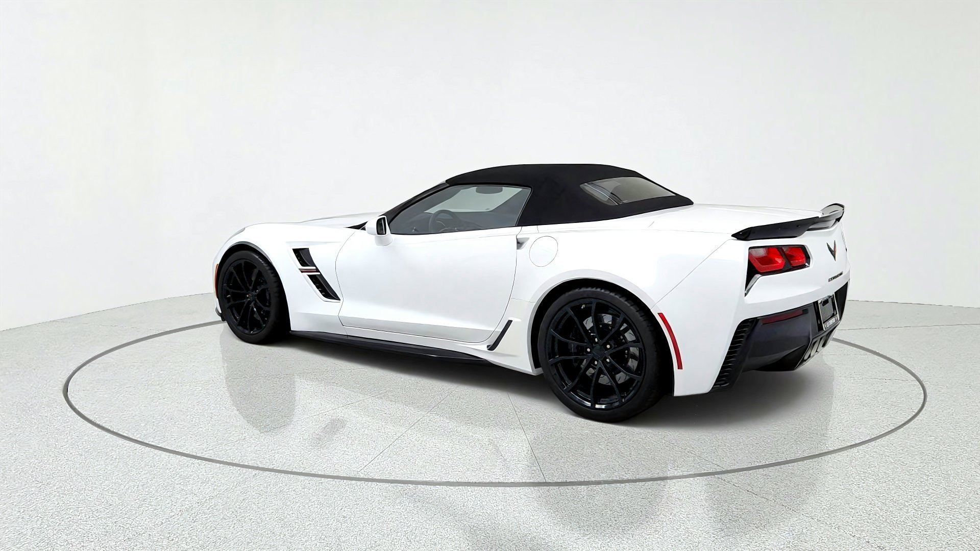 Certified 2017 Chevrolet Corvette Grand Sport w/ Carbon Flash Badge Package RWD image 3