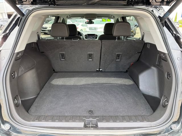 Used 2022 GMC Terrain SLE w/ Driver Convenience Package FWD image 29