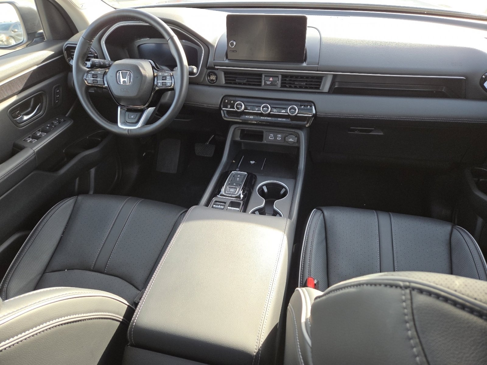 Used 2025 Honda Pilot Elite image 28