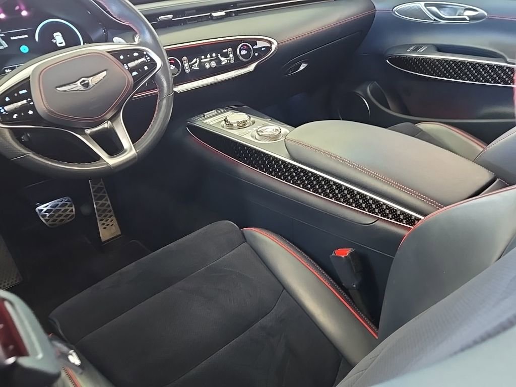 Used 2022 Genesis GV70 3.5T Sport w/ Sport Prestige Package image 18