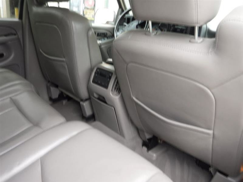 Used 2006 Chevrolet Avalanche Z66 w/ Sun And Sound Package RWD image 10