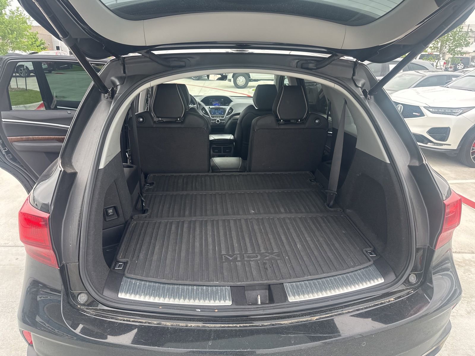 Used 2017 Acura MDX SH-AWD w/ Advance Package image 11