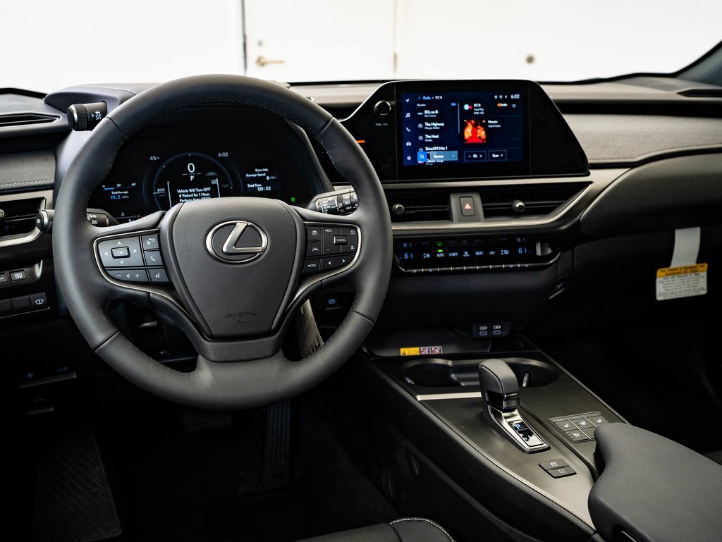 New 2025 Lexus UX 300h AWD image 4