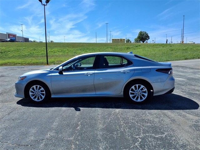 Used 2023 Toyota Camry LE image 22