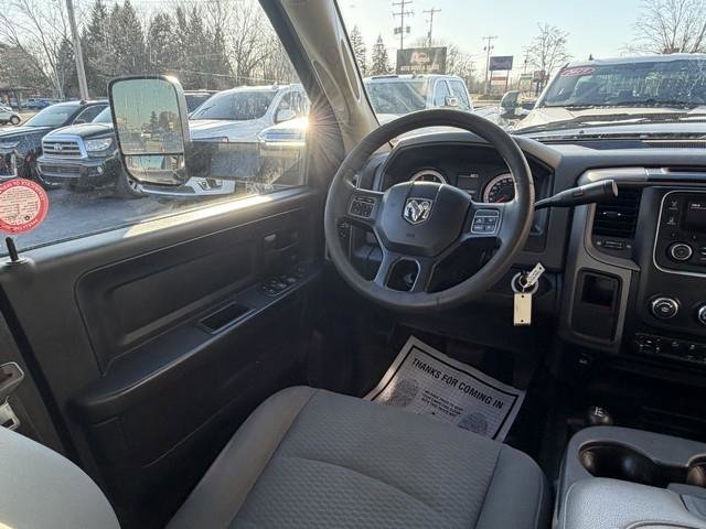 Used 2018 RAM 2500 Tradesman w/ Chrome Appearance Group image 29