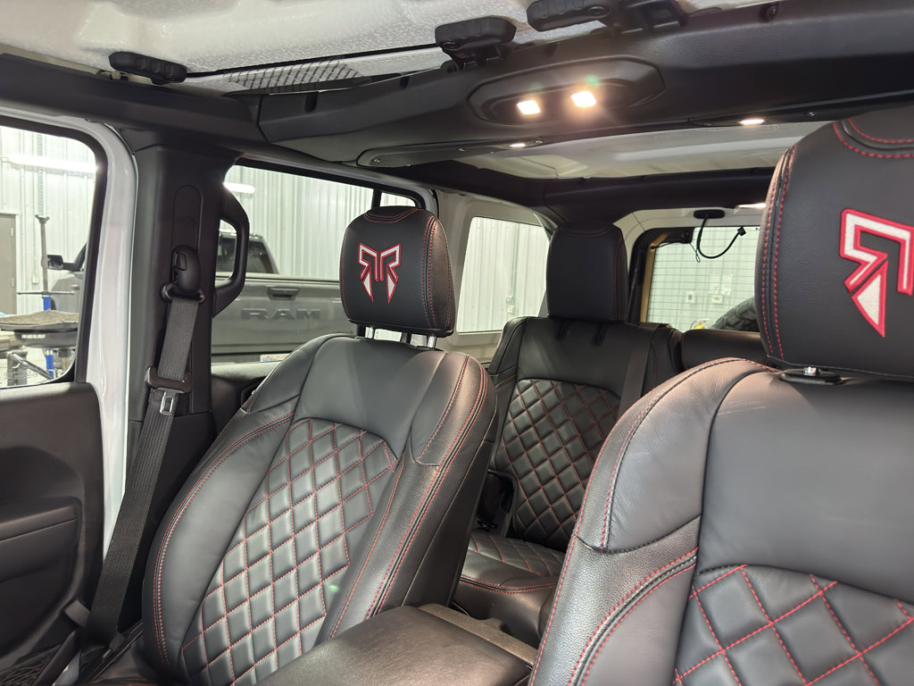 Used 2024 Jeep Wrangler Willys image 5