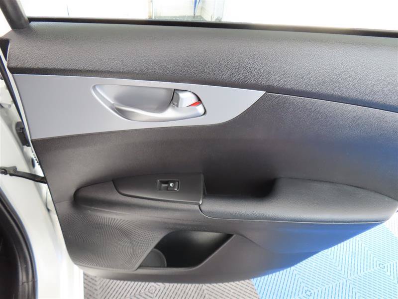 Used 2023 Kia Forte LXS w/ LXS Technology Package FWD image 28