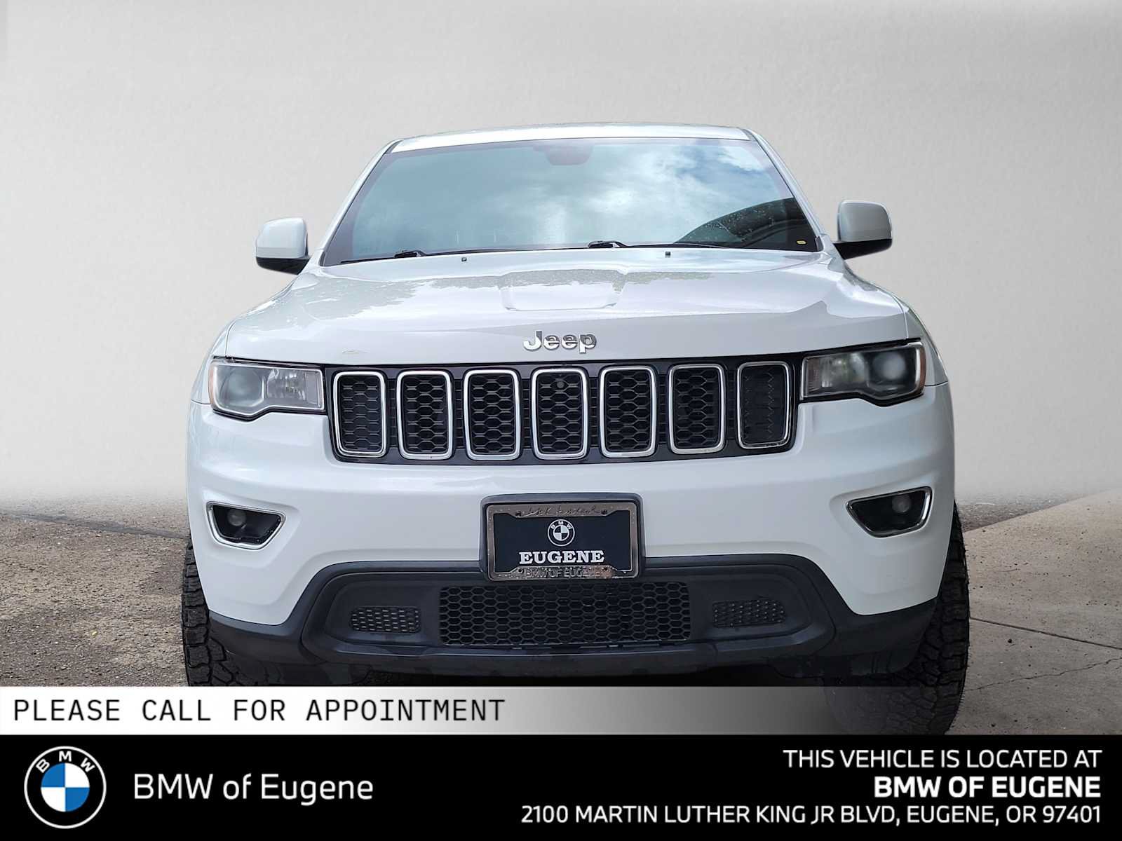 Used 2017 Jeep Grand Cherokee Laredo AWD/4WD image 8