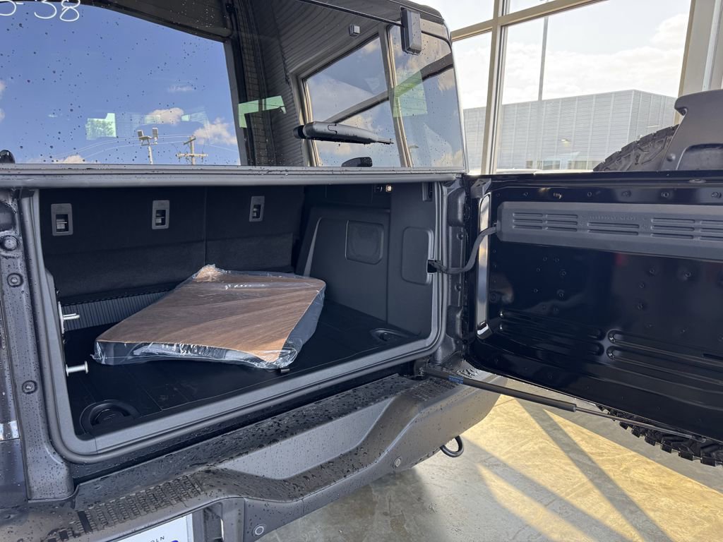 New 2025 Ford Bronco Badlands image 11