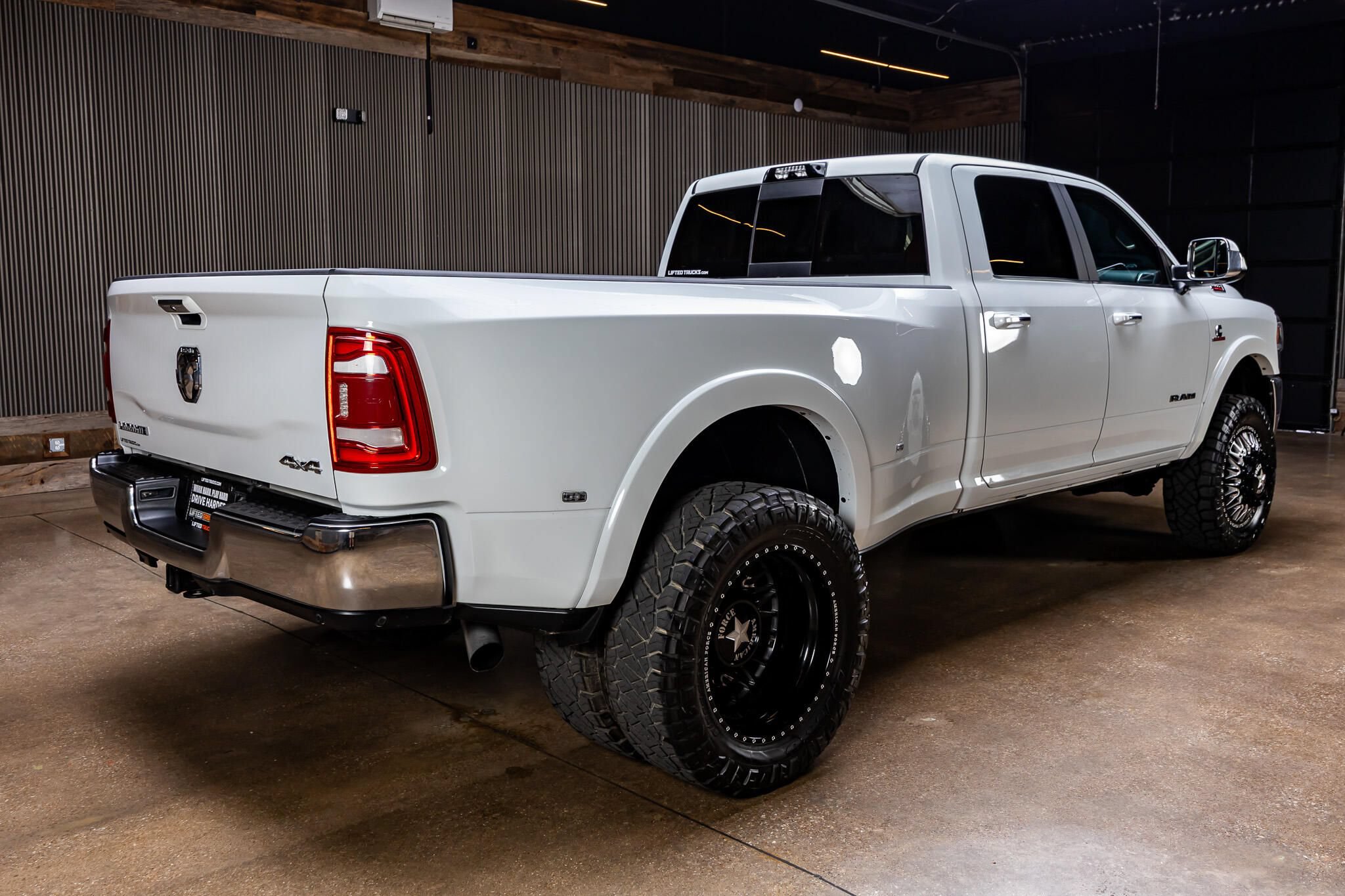 Used 2022 RAM 3500 Laramie AWD/4WD image 9
