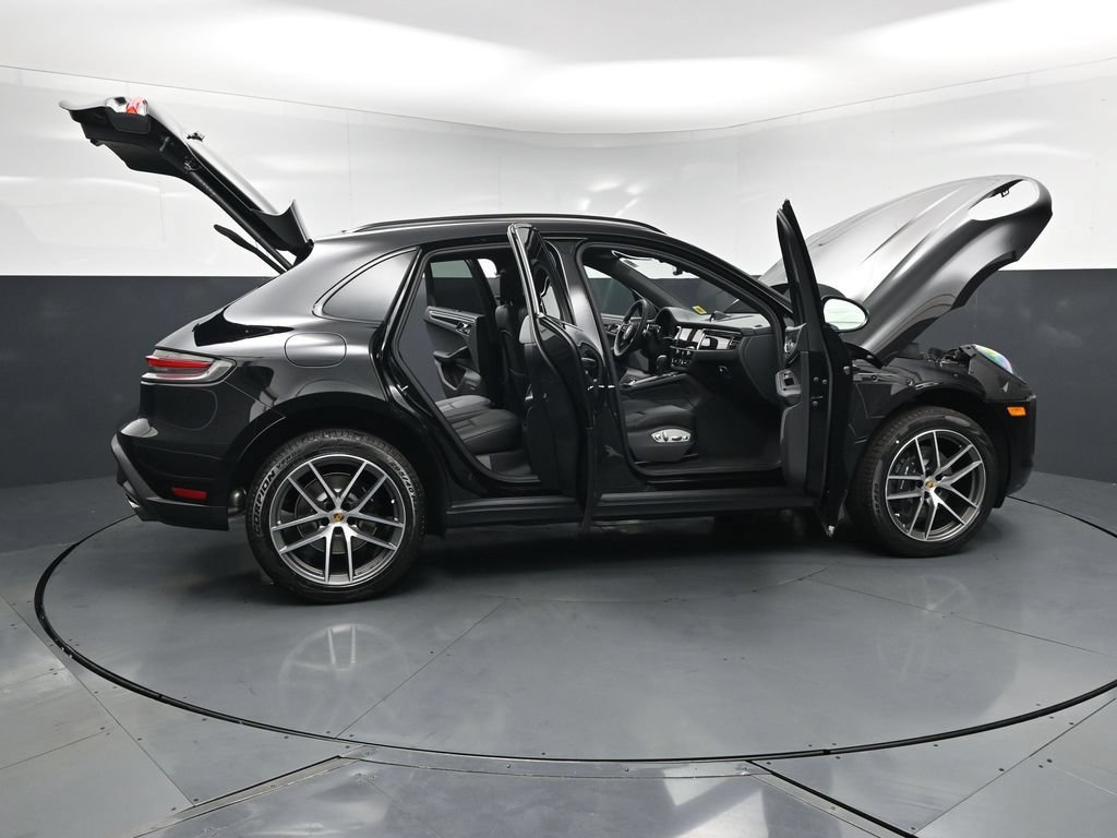 New 2026 Porsche Macan AWD/4WD image 33
