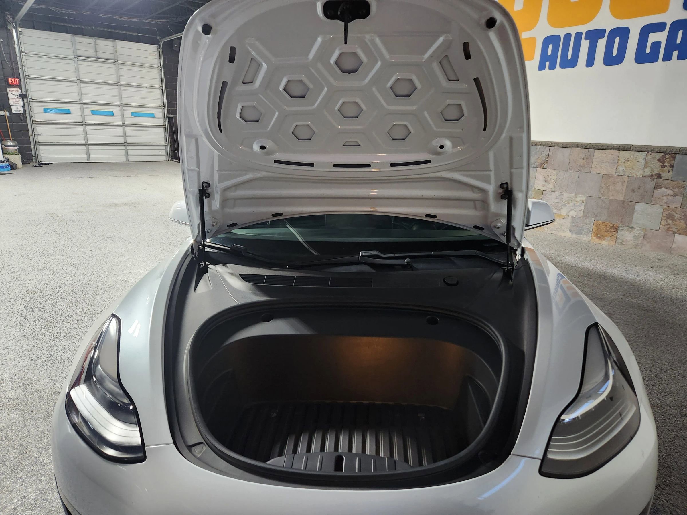 Used 2020 Tesla Model 3 Long Range image 11