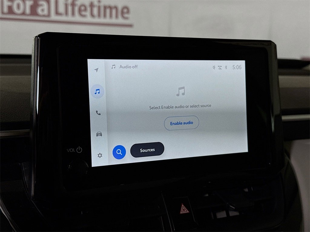 Certified 2024 Toyota Corolla Cross LE image 7