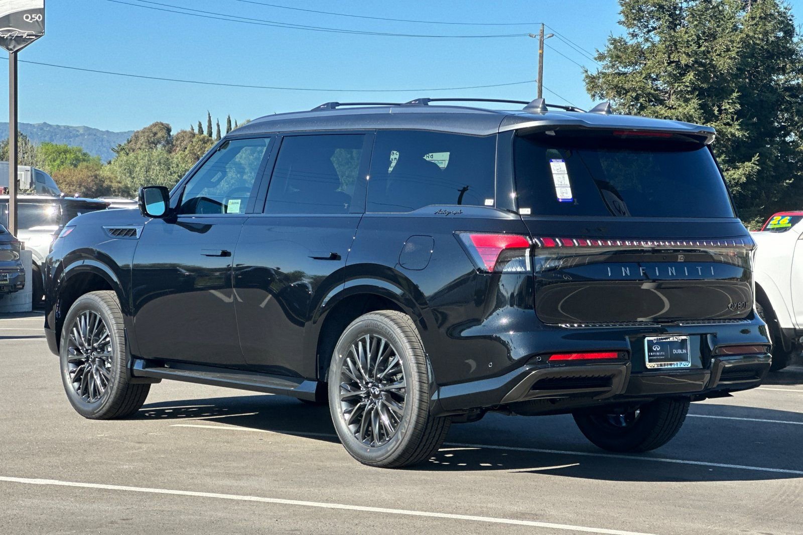 New 2026 INFINITI QX80 Autograph image 3