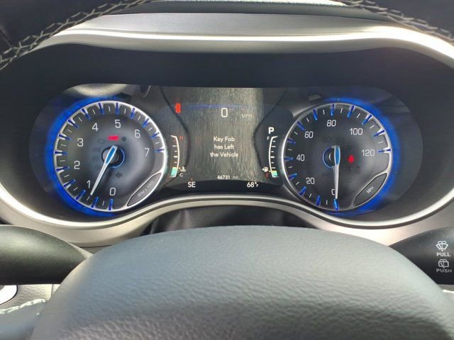 Used 2020 Chrysler Pacifica Touring-L w/ Advanced Safetytec Group AWD/4WD image 15