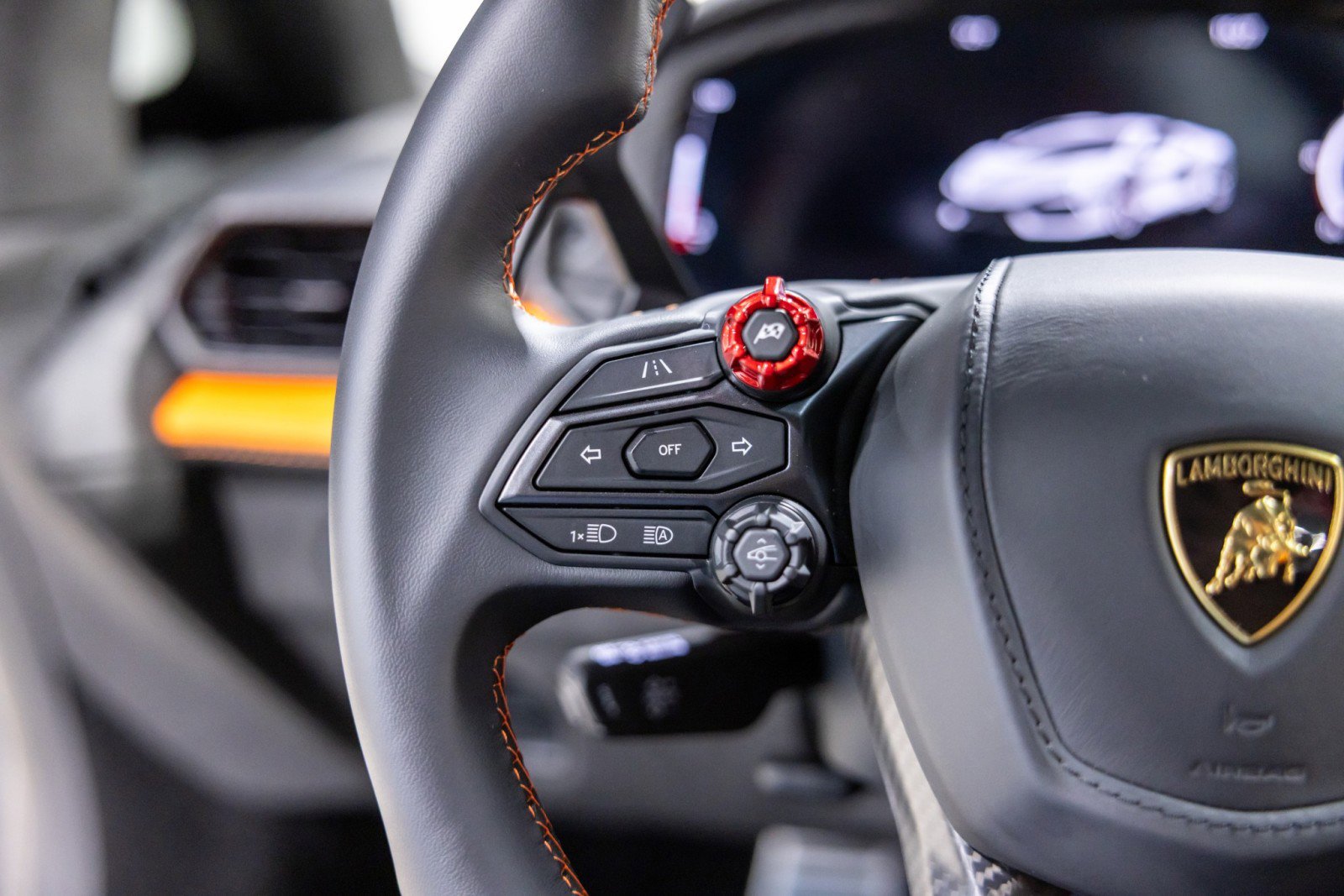 Used 2025 Lamborghini Revuelto image 51