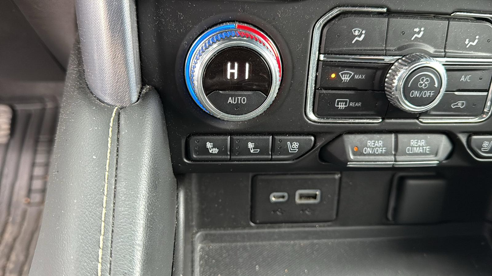 Certified 2022 GMC Yukon SLT w/ SLT Premium Package image 21