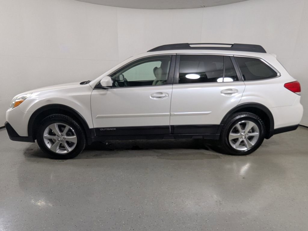 Used 2014 Subaru Outback 2.5i Limited w/ Moonroof Package image 4
