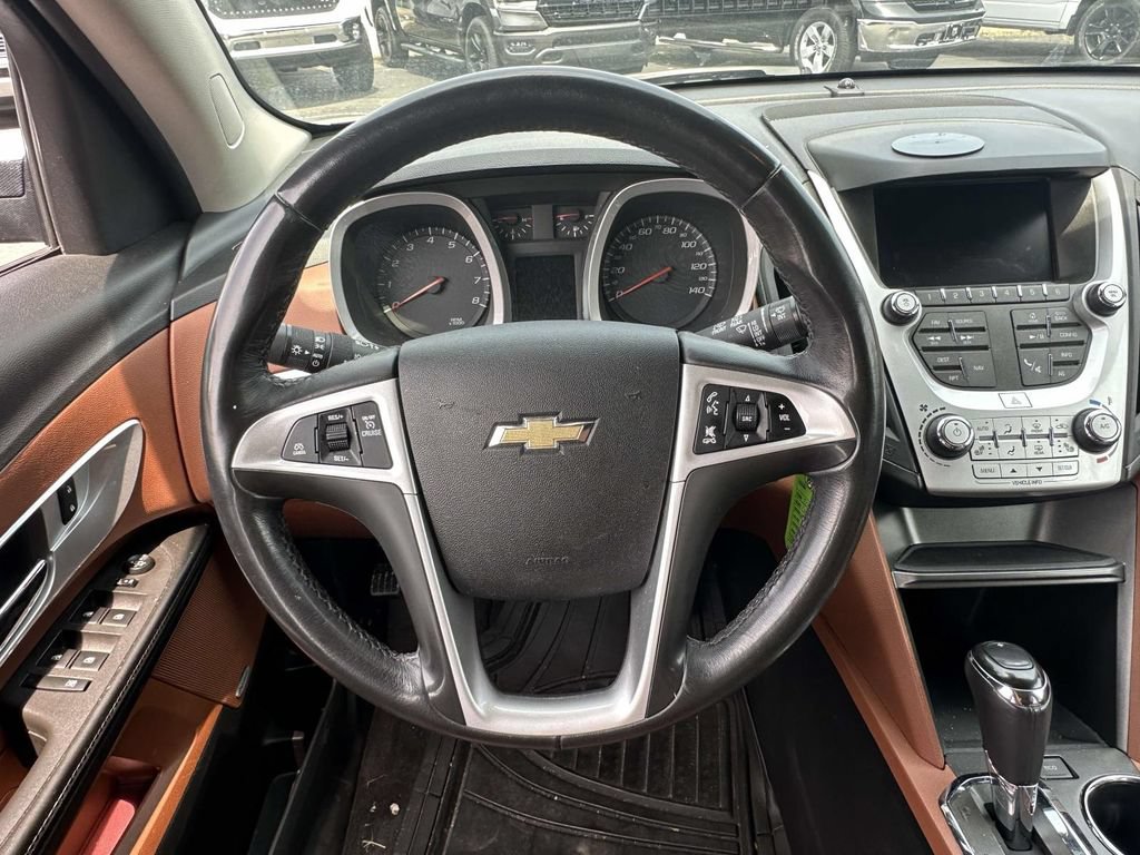 Used 2016 Chevrolet Equinox LTZ w/ Enhanced Convenience Package FWD image 13