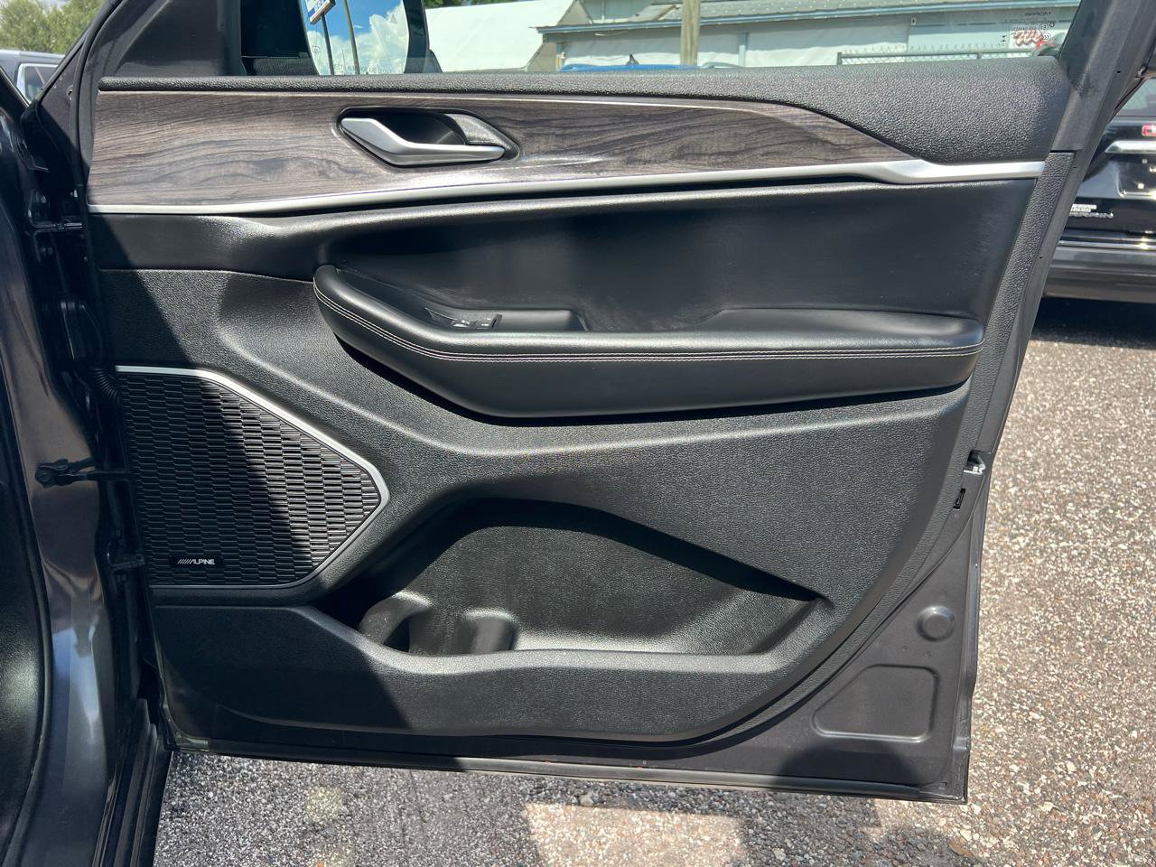 Used 2024 Jeep Grand Cherokee Limited 4xe image 35