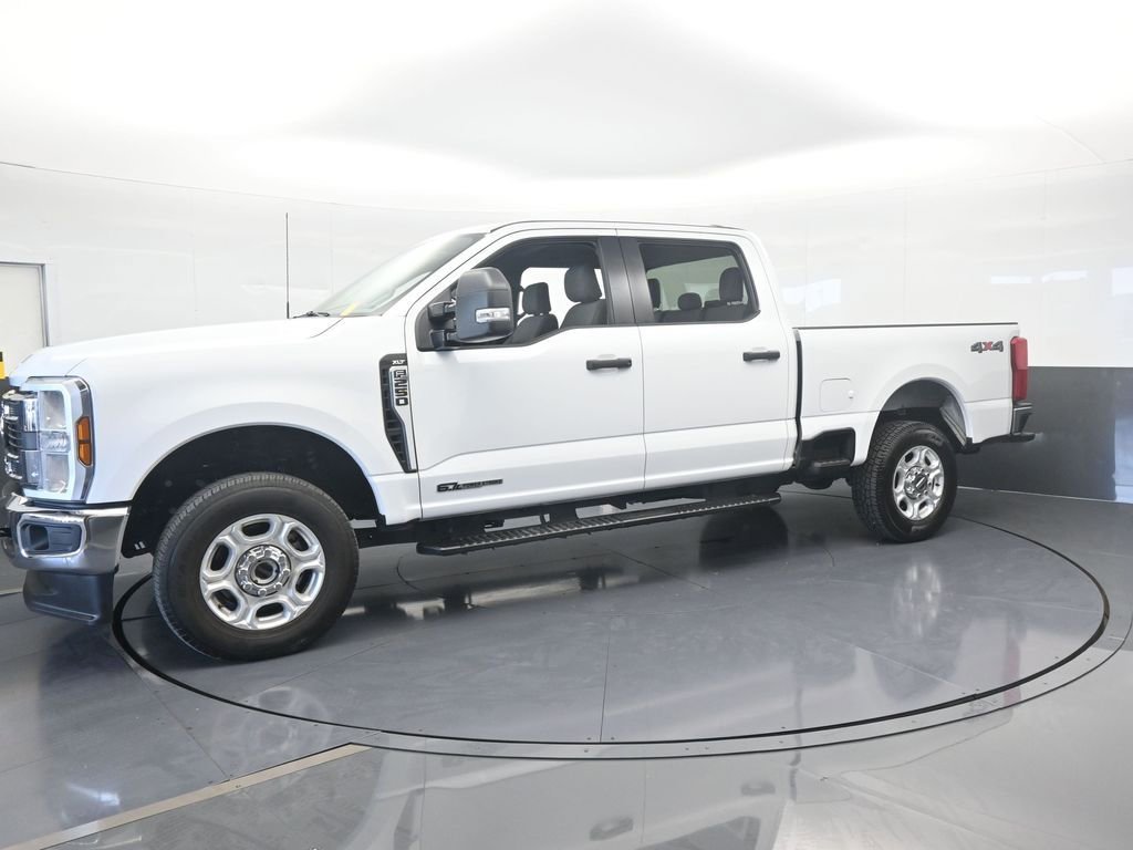 Used 2025 Ford F250 XLT image 2