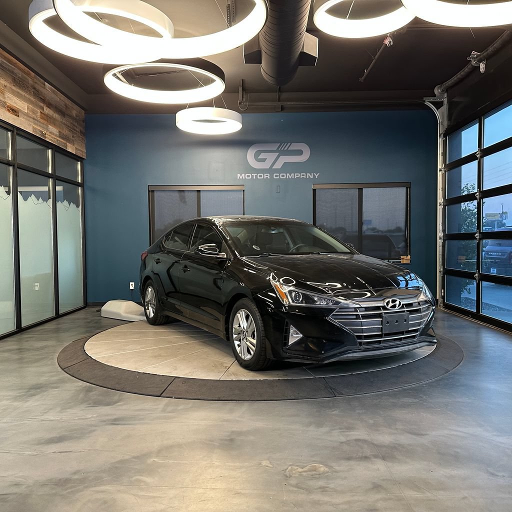 Used 2020 Hyundai Elantra Value Edition w/ Cargo Package (C1) FWD image 1