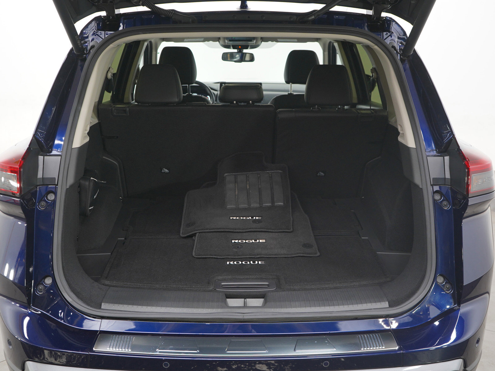 Used 2024 Nissan Rogue SL image 9