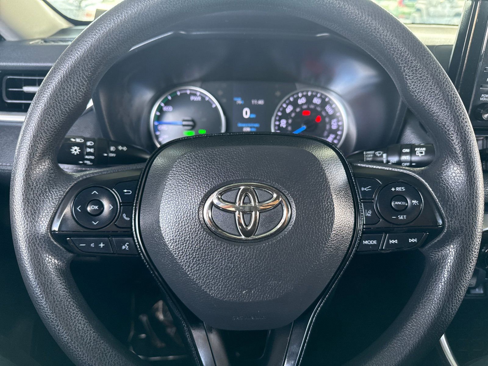 Used 2020 Toyota RAV4 XLE w/ All Weather Liner Package AWD/4WD image 22