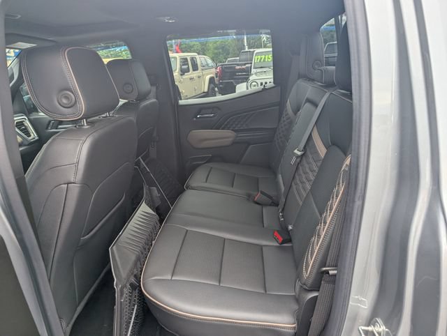 Used 2023 GMC Canyon Denali AWD/4WD image 12