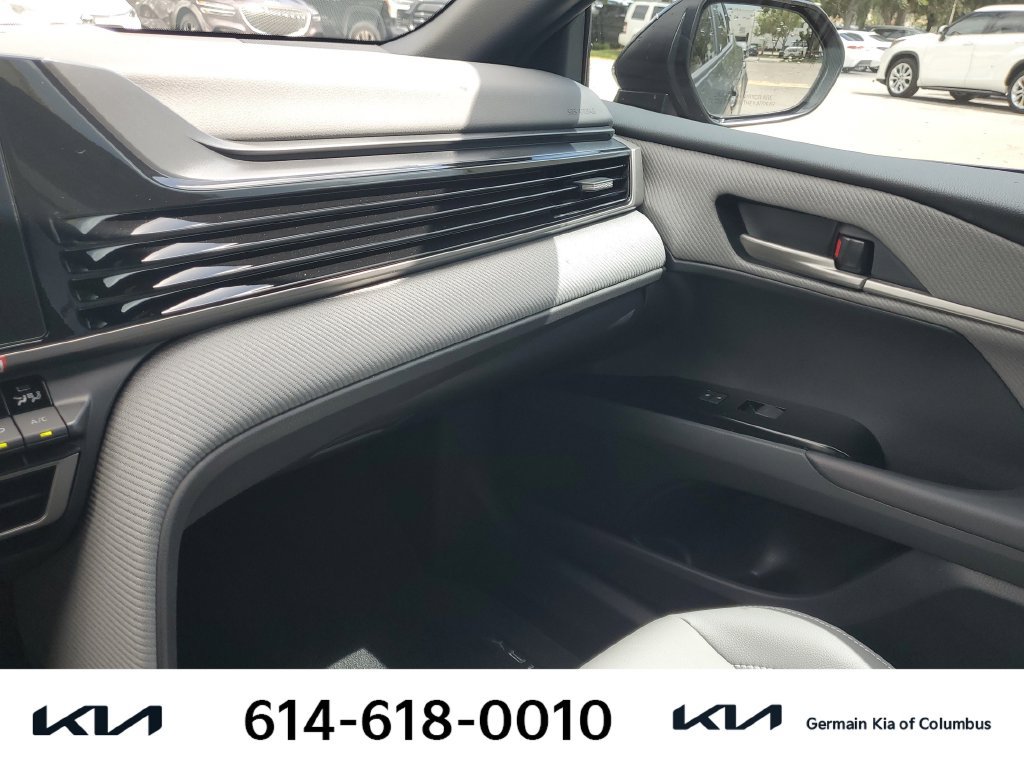 Used 2026 Toyota Camry SE FWD image 33