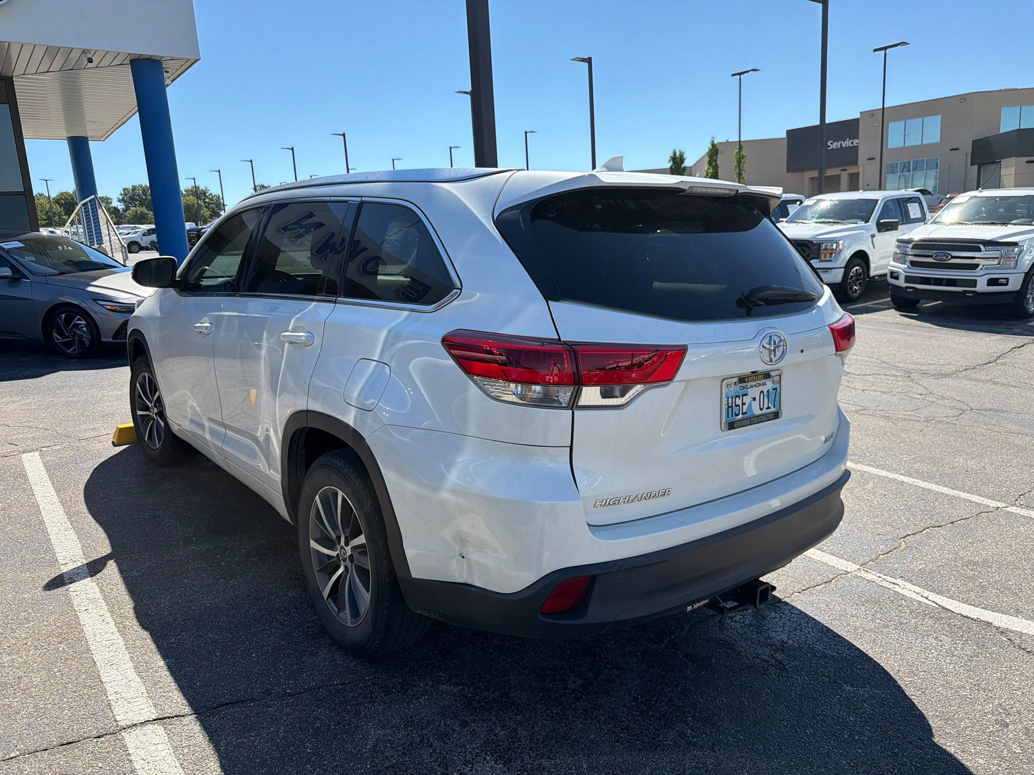 Used 2017 Toyota Highlander XLE FWD image 10